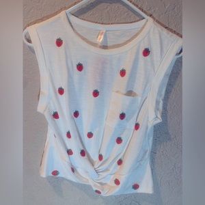NWT White Strawberry 🍓 Printed Xhilaration Tank Top